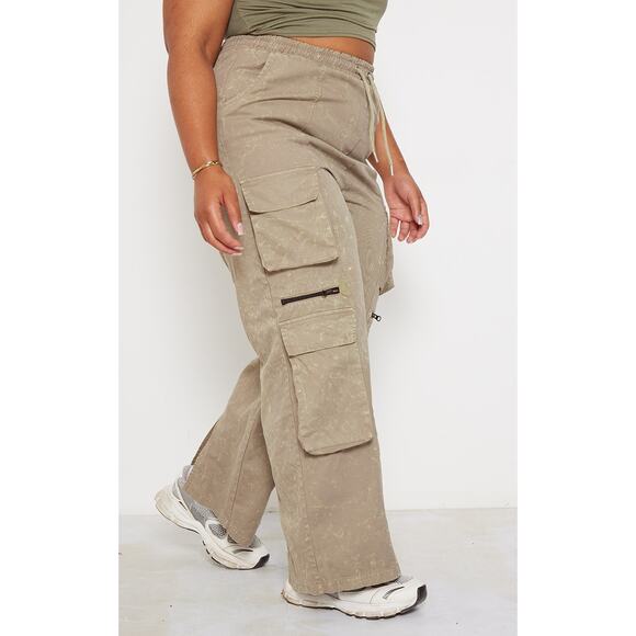 PrettyLittleThing Pants - Pretty Little Thing Gray Cargo Pants Size 16 NWT